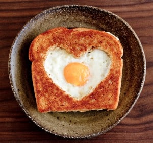 Valentine-eggs in a basket