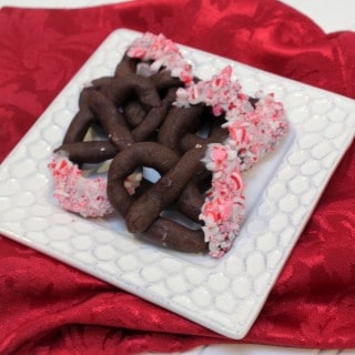 Cocoa Peppermint Prtezel Cookies | 12 Weeks Christmas Treats | MealPlanningMagic.com