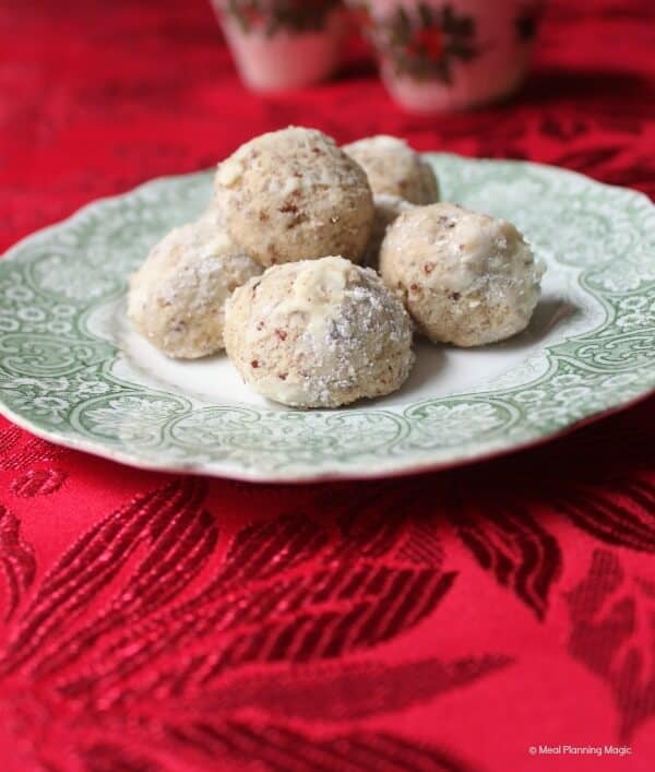 Pecan Puffs Cookie Recipe | #12wksxmastreats | MealPlanningMagic.com