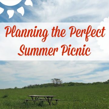 Planning the Perfect Summer Picnic {Guest Post from Moms Confession} PLUS FREE Printable! on MealPlanningMagic.com