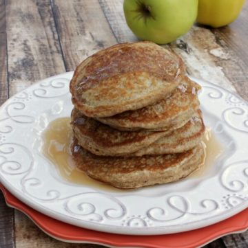 Whole Wheat Apple Pancakes | #52NewFoods | Recipe on www.mealplanningmagic.com