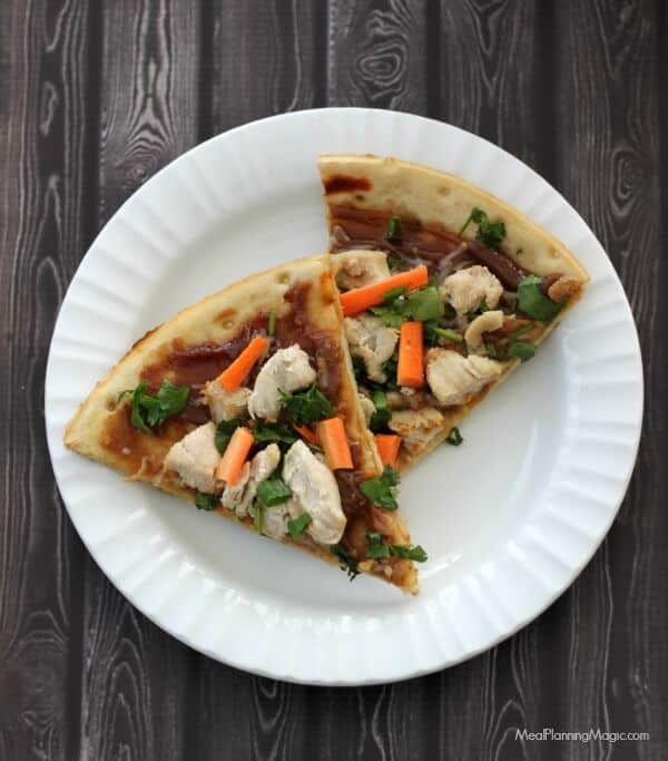 Simple Thai Chicken Pizza with Spicy Peanut Sauce | Recipe at MealPlanningMagic.com