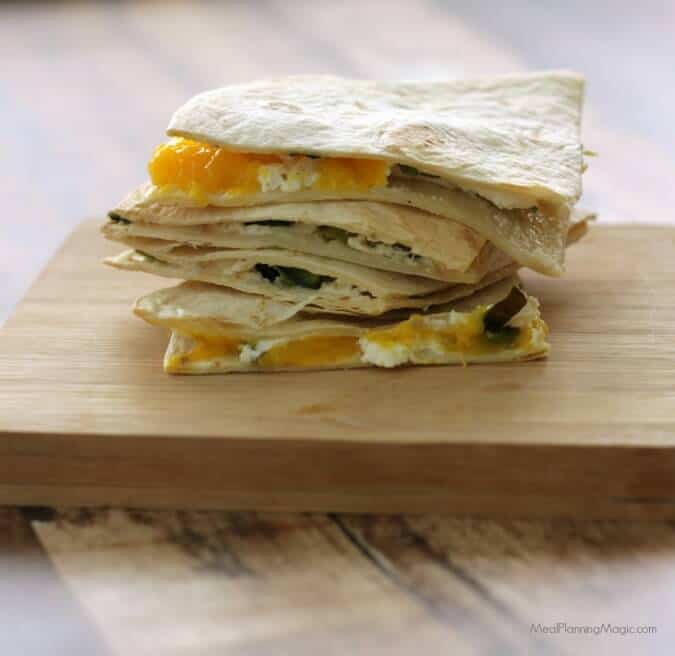 Mango paired with cream cheese gives a nice sweet flavor and the poblano gives enough of a kick to make these Easy Grilled Mango Poblano Quesadillas so delicious! | Recipe at MealPlanningMagic.com