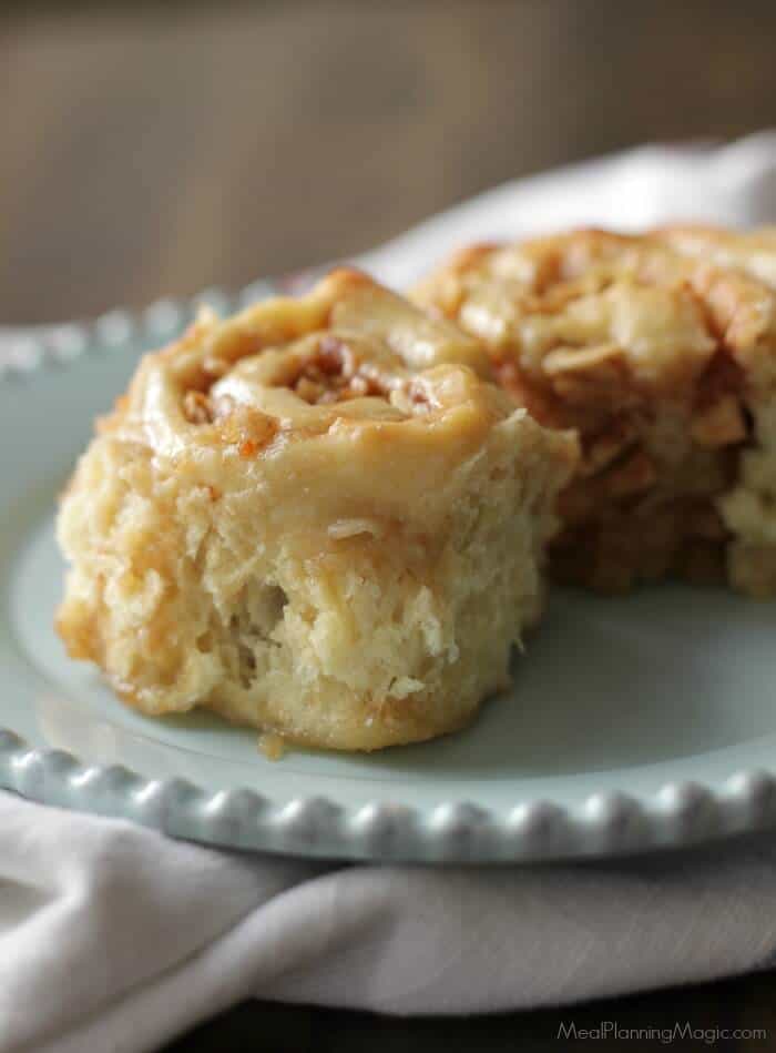 overnight-apple-cinnamon-rolls-single-side-view