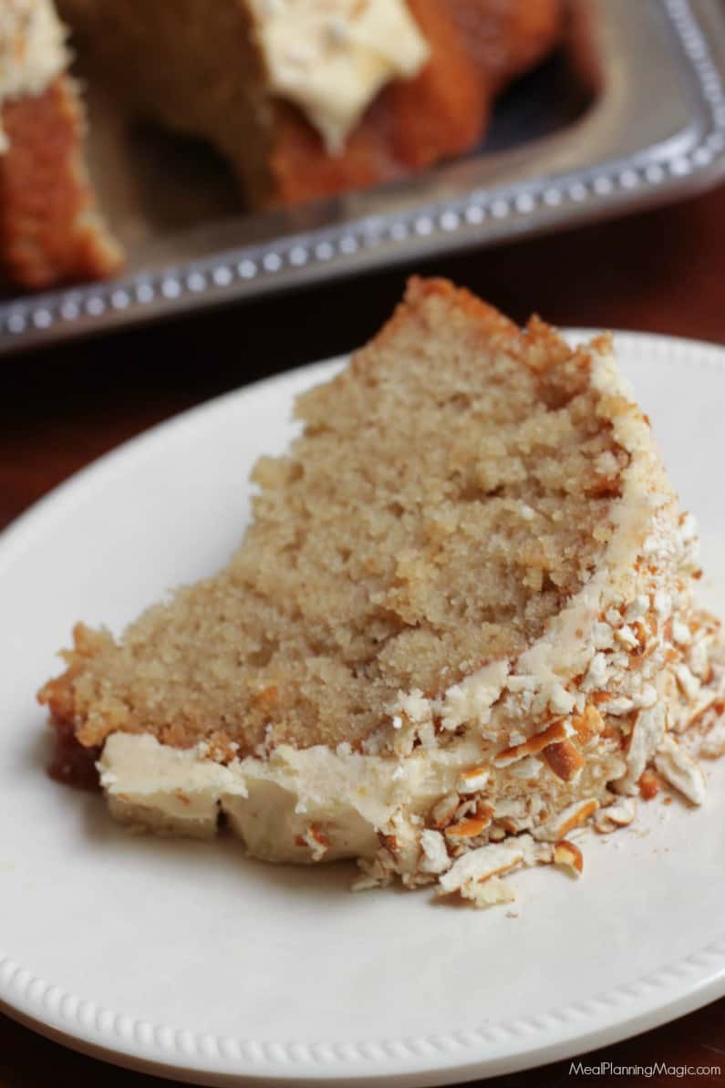 Peanut Butter Pretzel Cake-slice1-mealplanningmagic