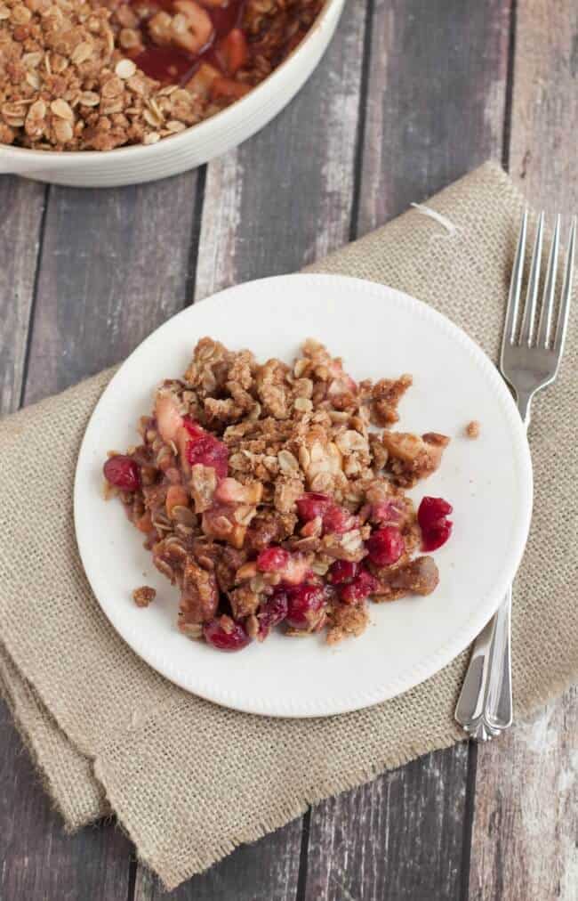 Simple Cranberry Apple Crisp Let Me Tell You This Crisp Not Only Has Terrific Flavor It Is Super Easy To Put Together I Tested On A Weeknight And Was So Quick