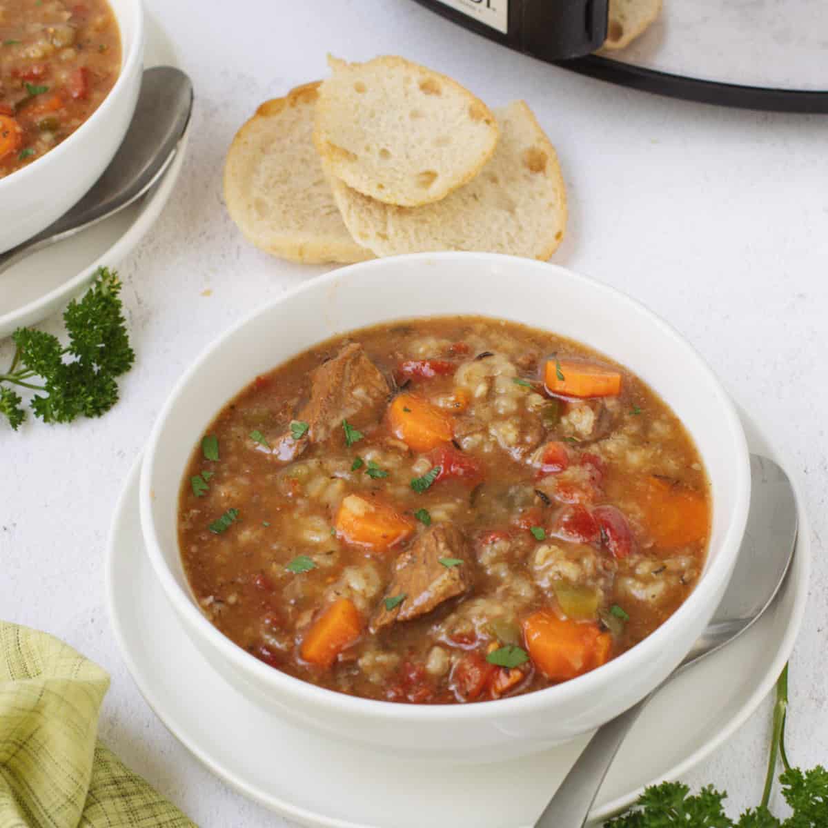 Slowcooker Italian Beef and Barley Vegetable Soup